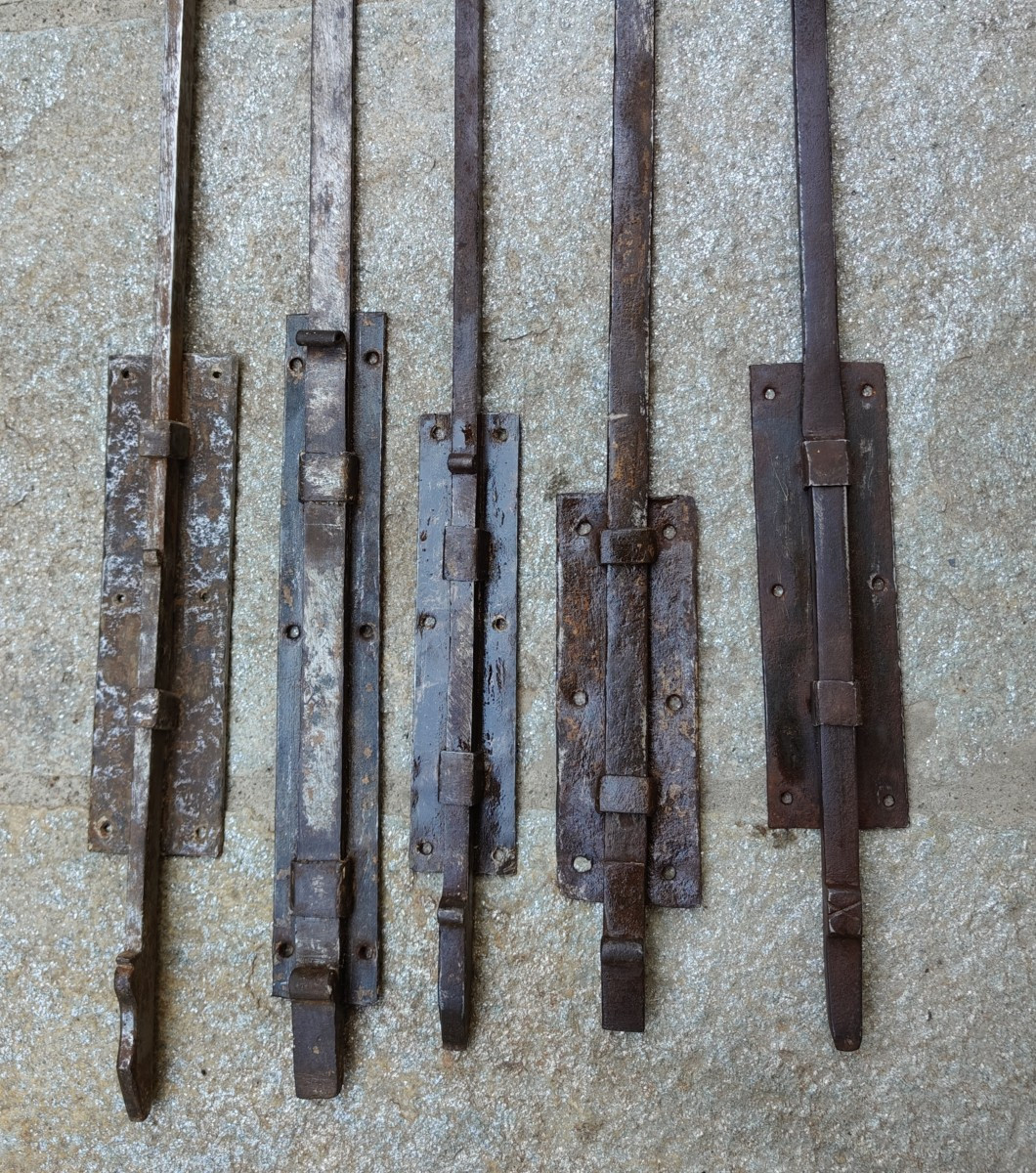 Vasto assortimento di catenacci italiani per porte XVII-XVIII secolo-photo-1