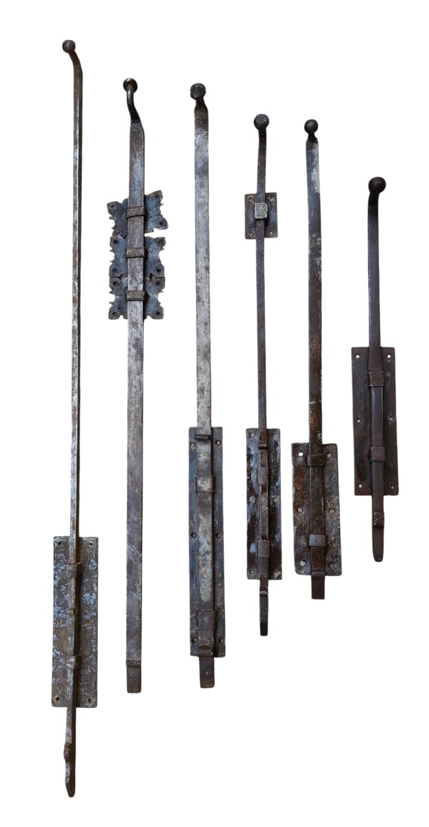 Vasto assortimento di catenacci italiani per porte XVII-XVIII secolo