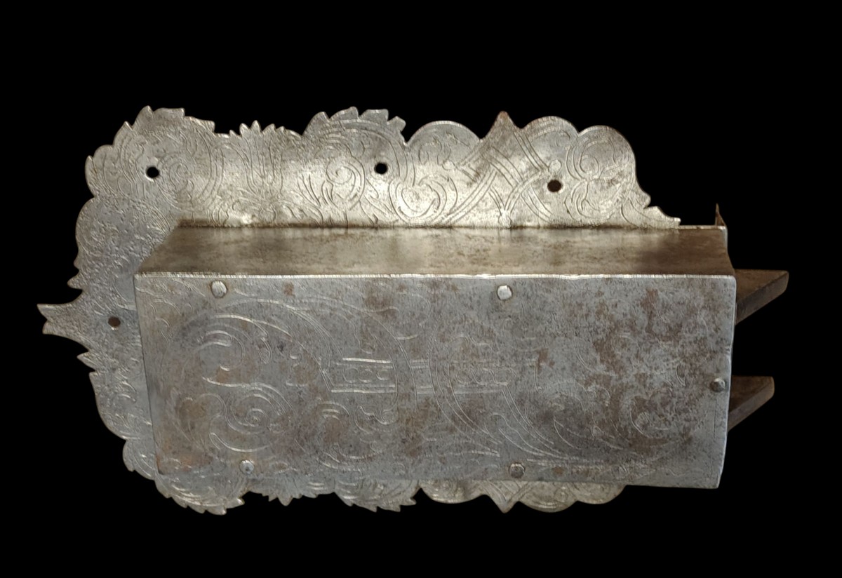 Serratura da mobile in ferro forgiato ed inciso  XVII-XVIII Secolo-photo-5