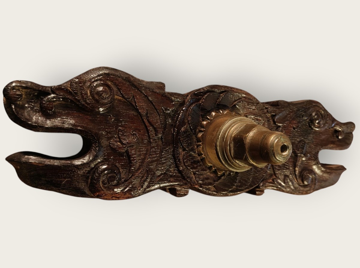 Rubinetto di botte da vino in quercia scolpita fine XVIII secolo