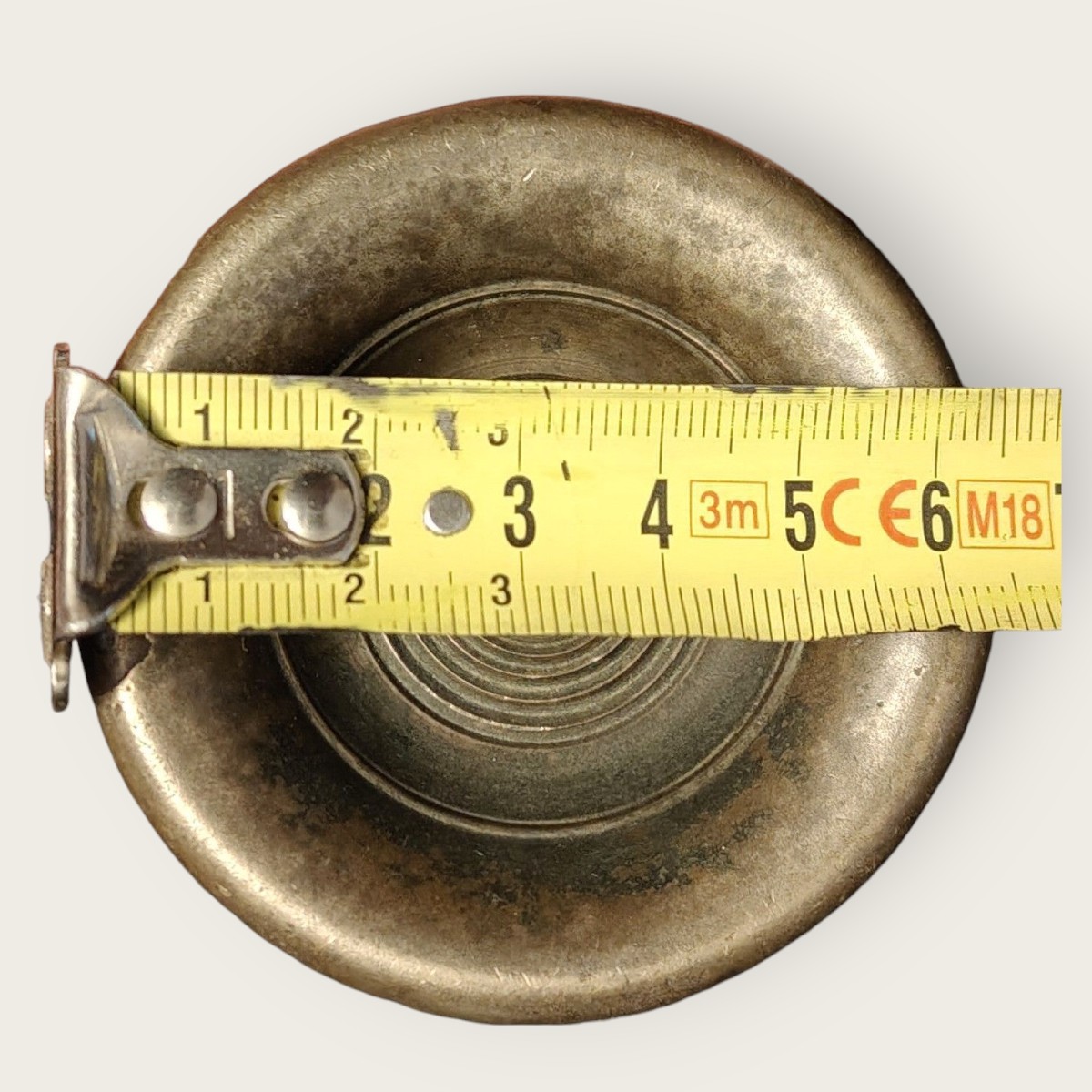 Pomolo in bronzo a tazza per porte o mobili XVIII secolo-photo-1