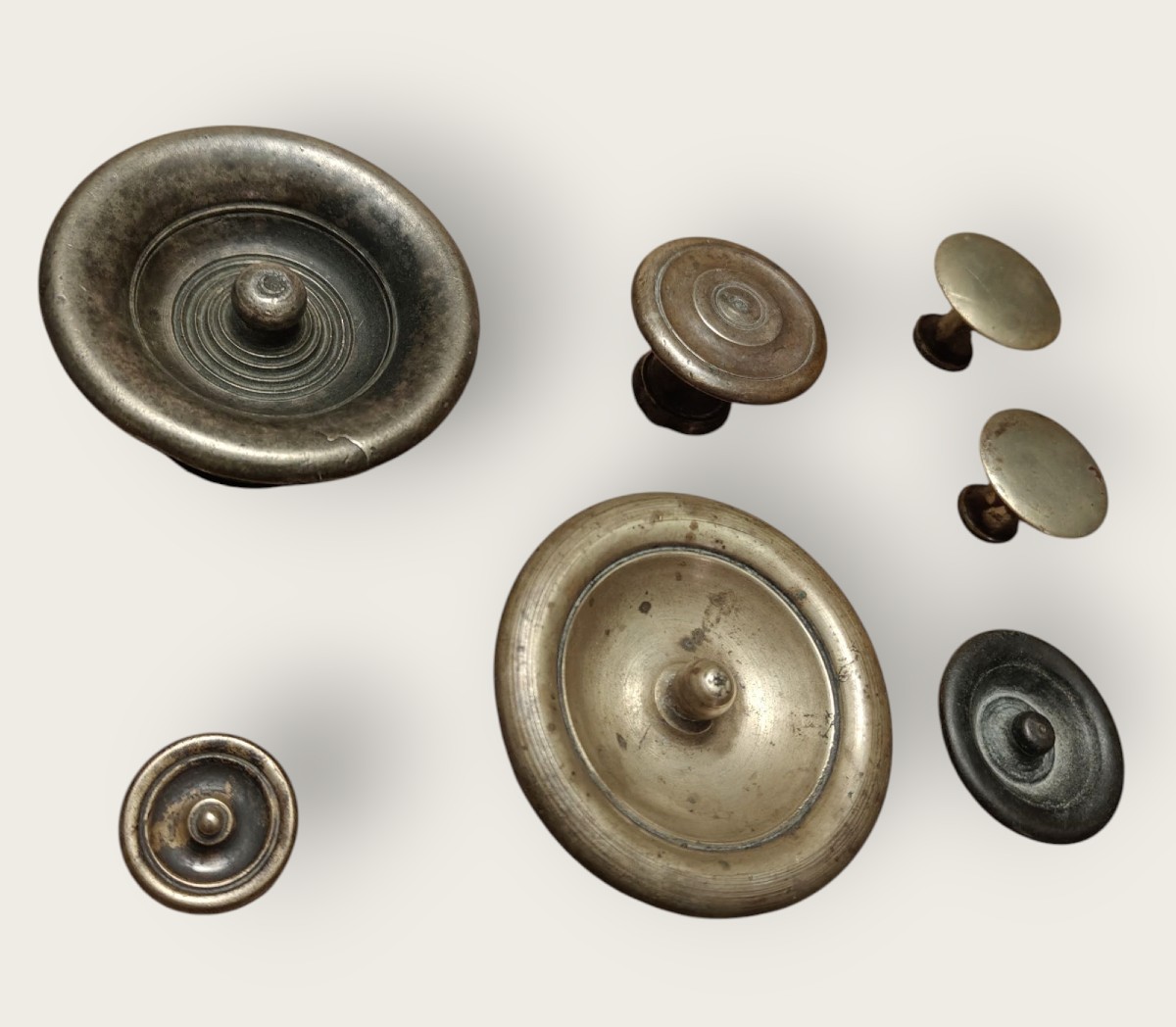 Pomolo in bronzo a tazza per porte o mobili XVIII secolo-photo-6