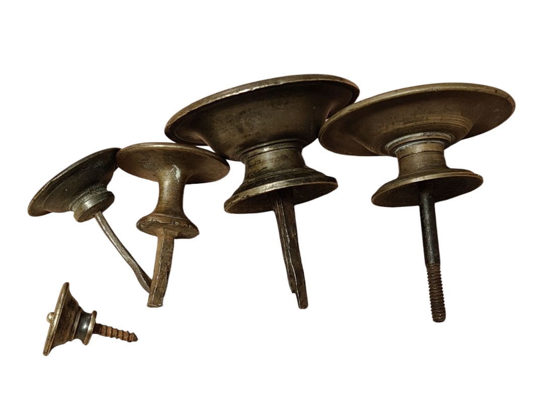 Pomolo in bronzo a tazza per porte o mobili XVIII secolo-photo-7