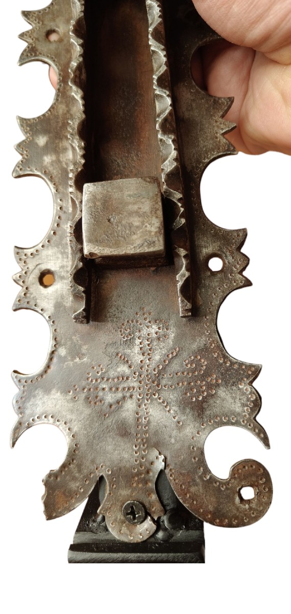 Battiporta zoomorfo in ferro forgiato inizio XVII secolo -photo-1
