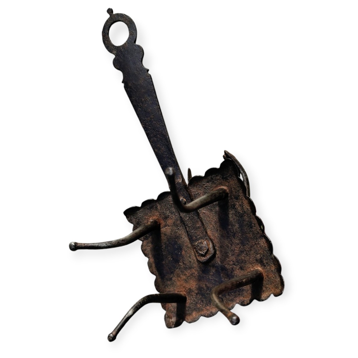 Bel lume a tempo in ferro forgiato ed inciso XVII secolo-photo-3