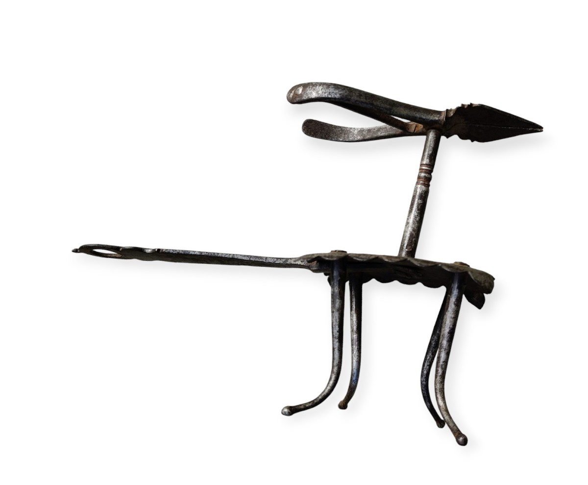 Bel lume a tempo in ferro forgiato ed inciso XVII secolo-photo-3