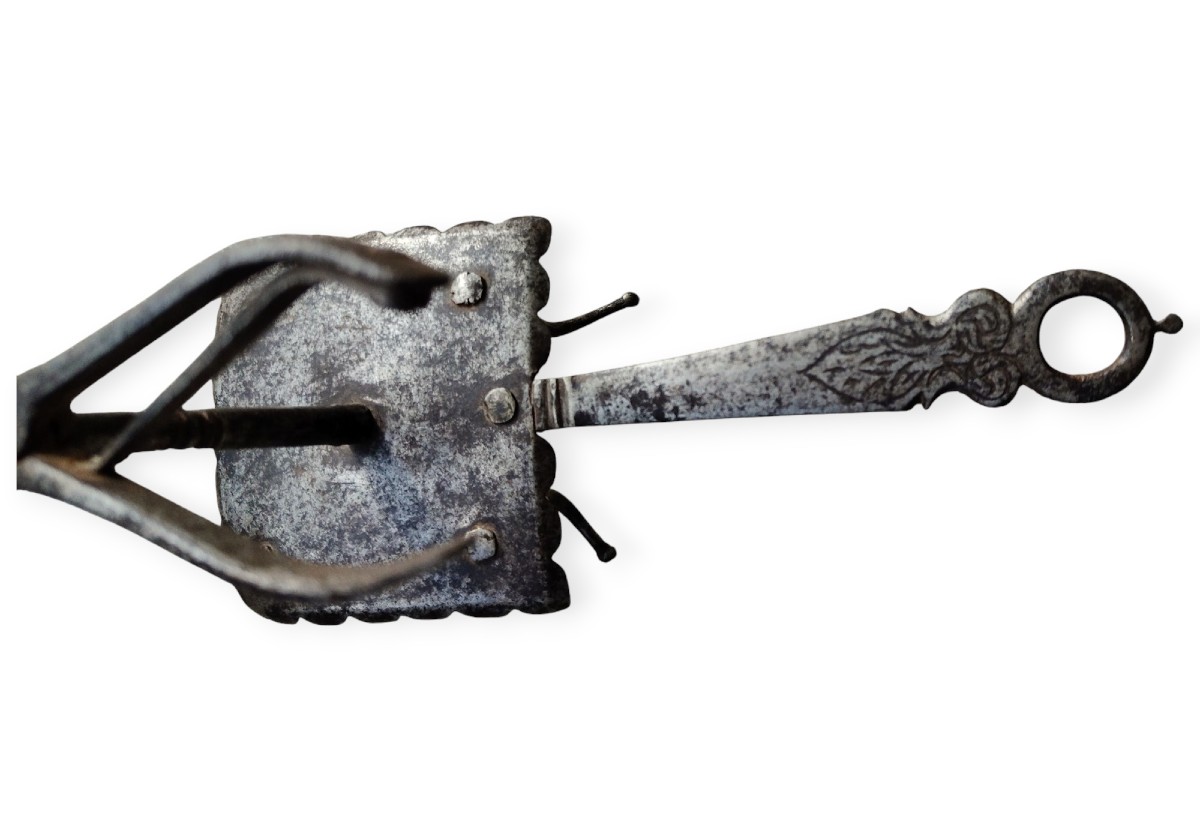 Bel lume a tempo in ferro forgiato ed inciso XVII secolo-photo-5