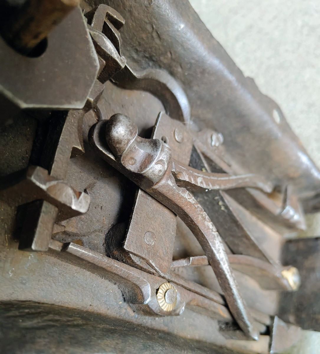 Grande serratura gotica da cassapanca -photo-2