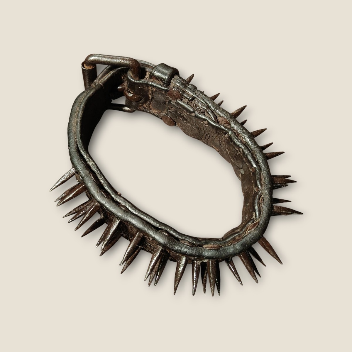 Collare per cani mastini in cuoio e ferro forgiato XVIII secolo-photo-2