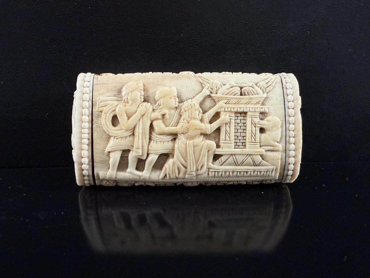 Bella tabacchiera in osso riccamente scolpita XVIII secolo-photo-2