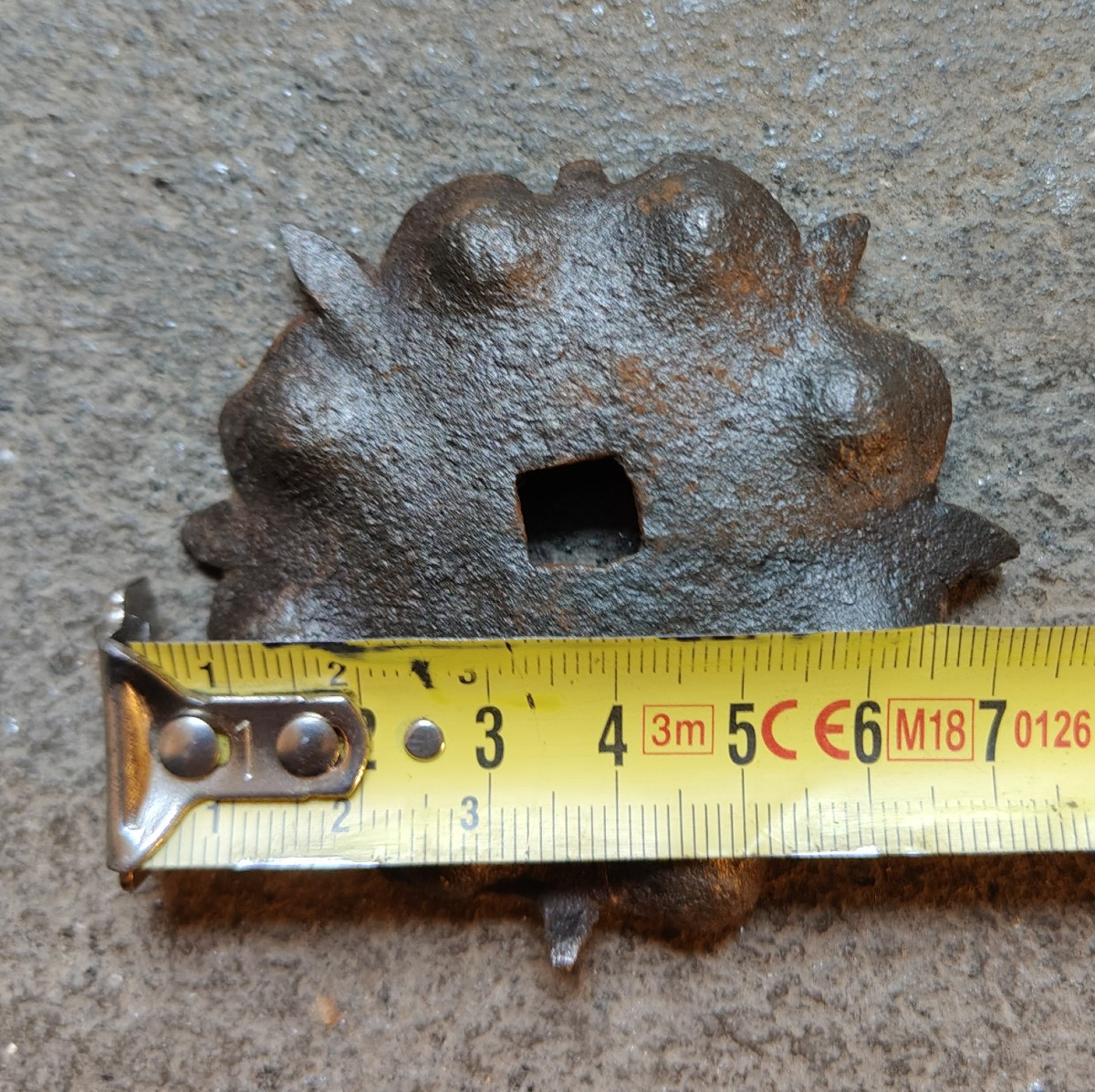 4 Chiodi in ferro forgiato con piastre sbalzate XVI-XVII secolo-photo-4