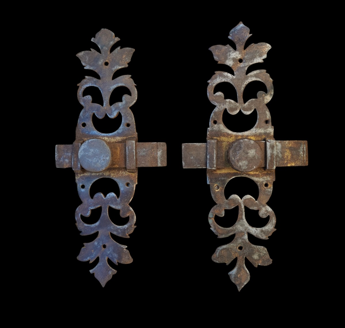 Coppia di grandi catenacci in ferro per mobili, porte od infissi inizio XIX secolo-photo-1