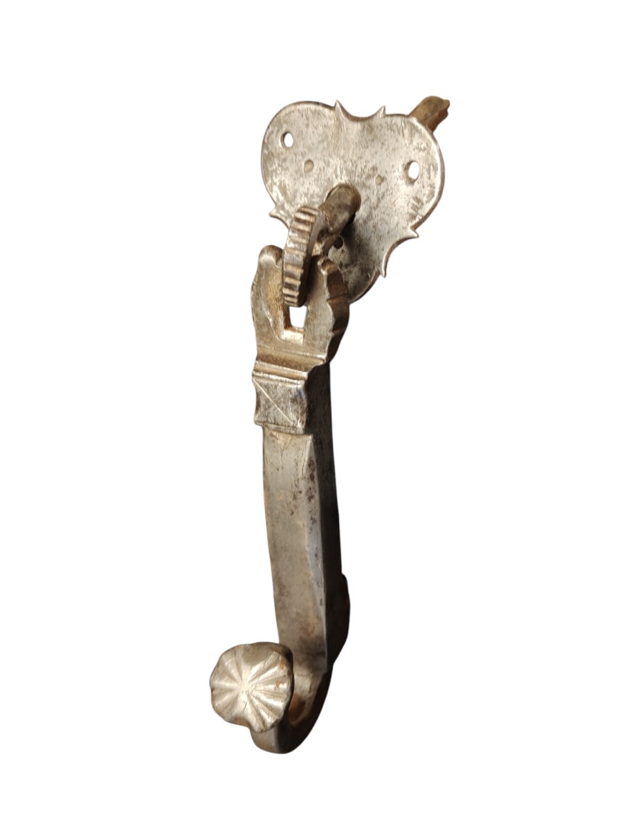 Raffinato battiporta spagnolo in ferro forgiato inizio XVIII secolo-photo-3