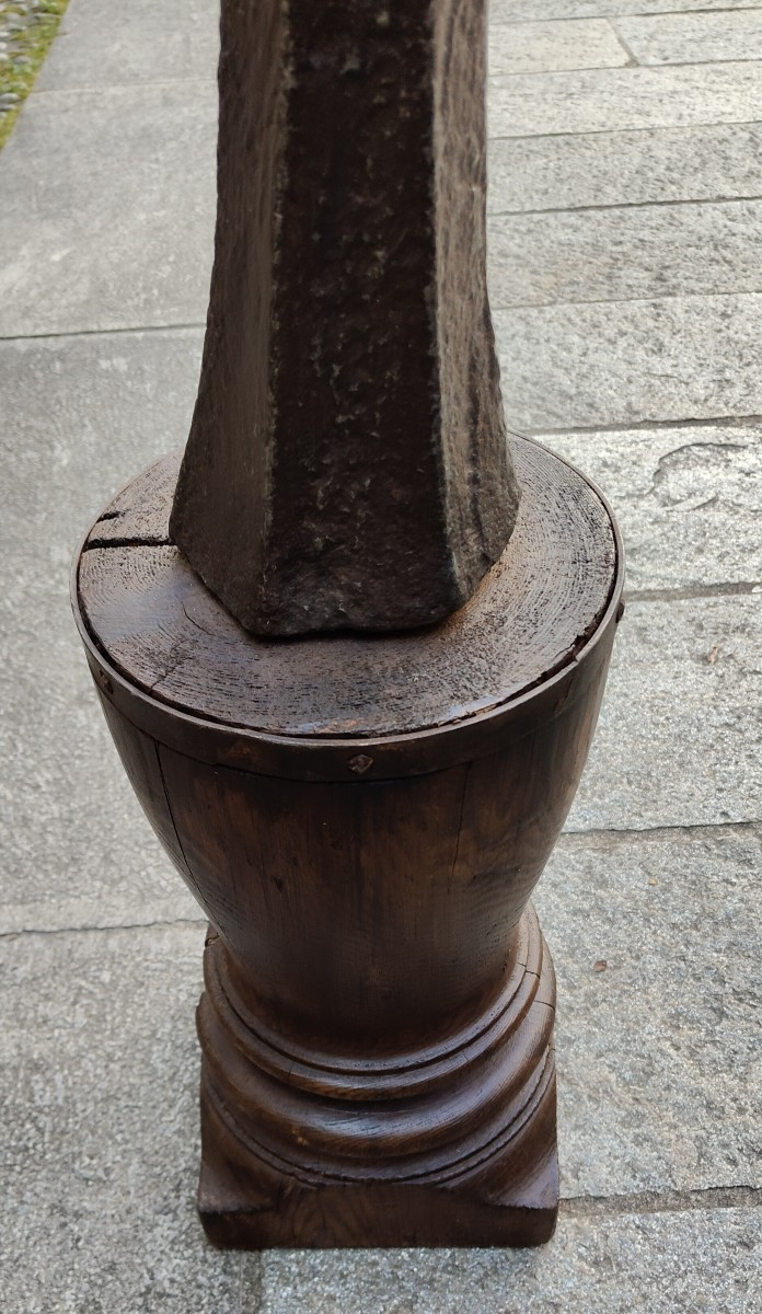 Bella bigornia montata su di un imponente ceppo fine XVII secolo-photo-3