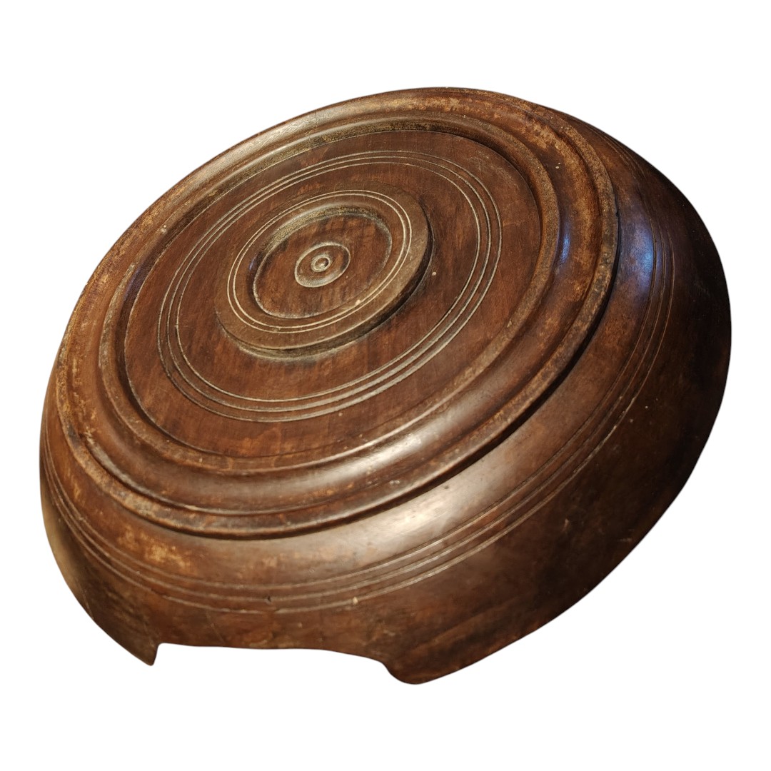 Splendida ciotola in legno tornito per la realizzazione del formaggio Valsesia XVIII-XIX secolo