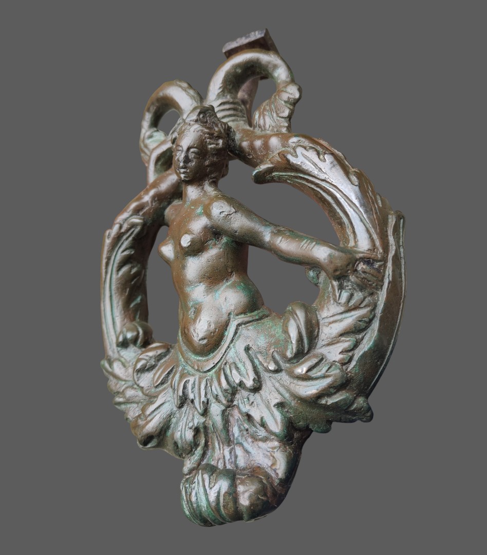 Battente veneziano in bronzo a forma di nereide-photo-2