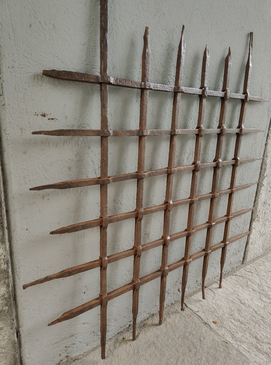 Bella grata in ferro forgiato inquartata XVI secolo-photo-4