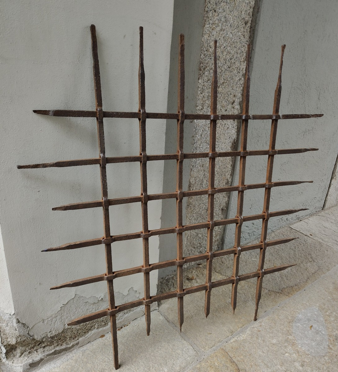 Bella grata in ferro forgiato inquartata XVI secolo-photo-6