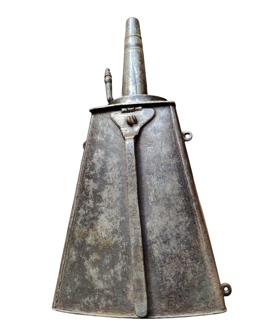 Fiasca porta polvere bresciana ferro forgiato ed inciso circa 1600-photo-3