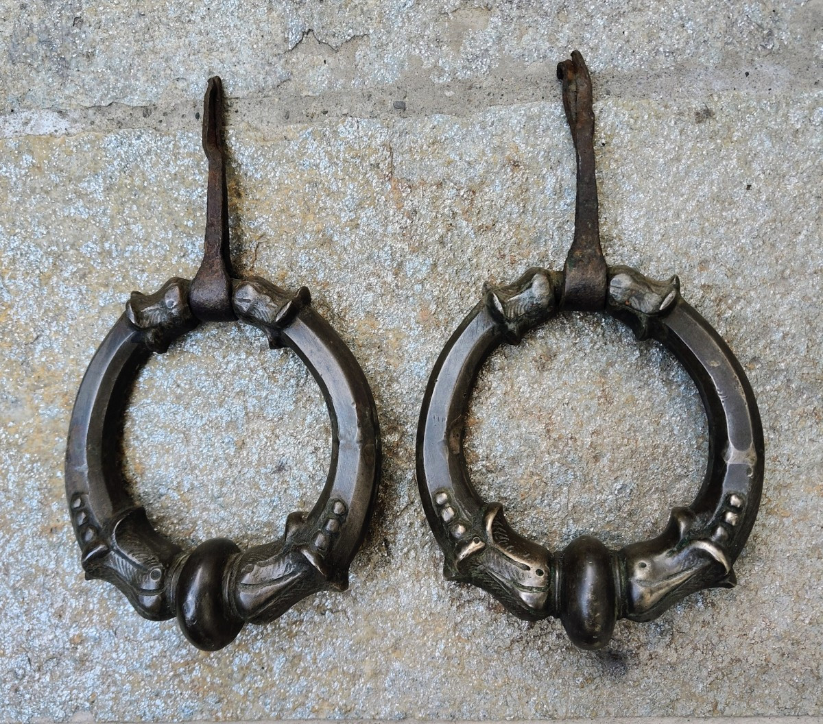 Coppia di battenti in bronzo Milano fine XVII inizio XVIII secolo 