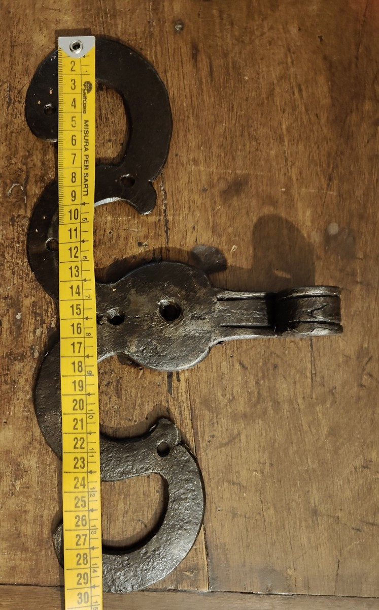 Grandi cerniere in ferro forgiato complete fine XVII inizio XVIII secolo -photo-1