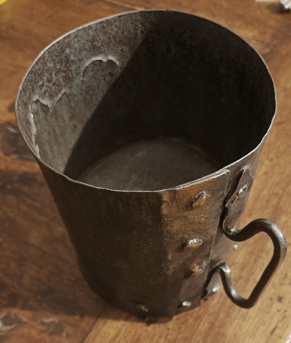 Rara misura doppia per grano in ferro forgiato datata 1777