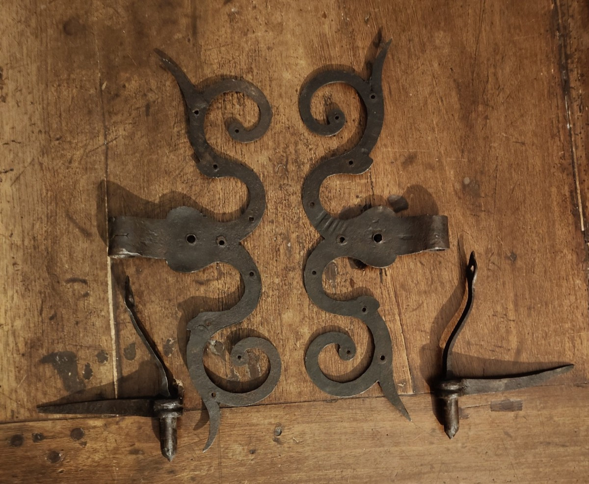 Grandi cerniere in ferro forgiato inizio XVIII secolo -photo-2