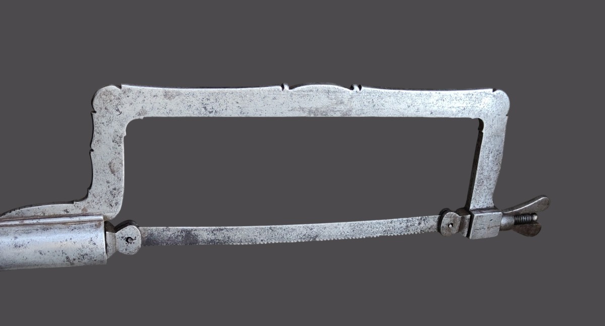 Bella sega in ferro forgiato per amputazioni  XVIII secolo-photo-2