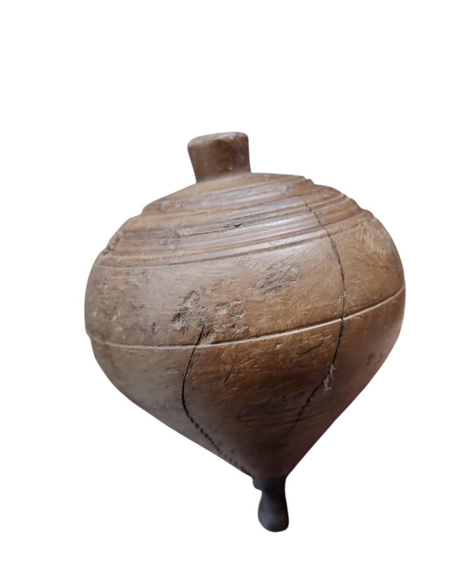 Grande trottola in bosso tornito XIX secolo