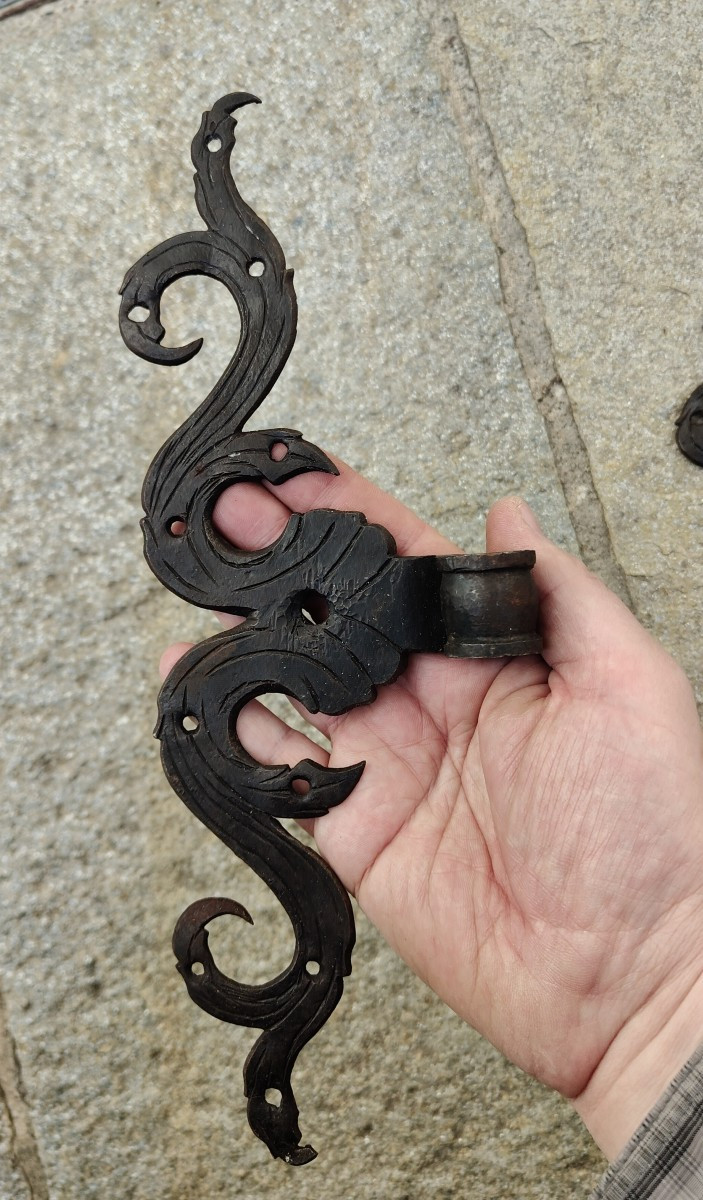 Coppi di cerniere in ferro forgiato ed inciso XVIII secolo -photo-3