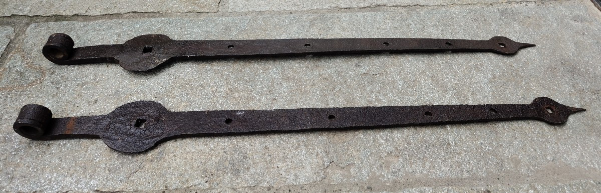 Coppia di cerniere di porta XVII secolo lunghezza 70 cm