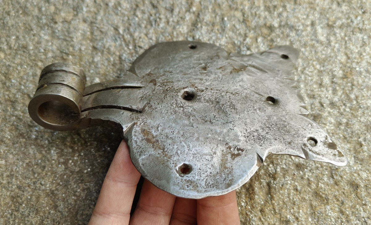 Coppia di cerniere di porta in ferro forgiato inizio XVIII secolo-photo-2