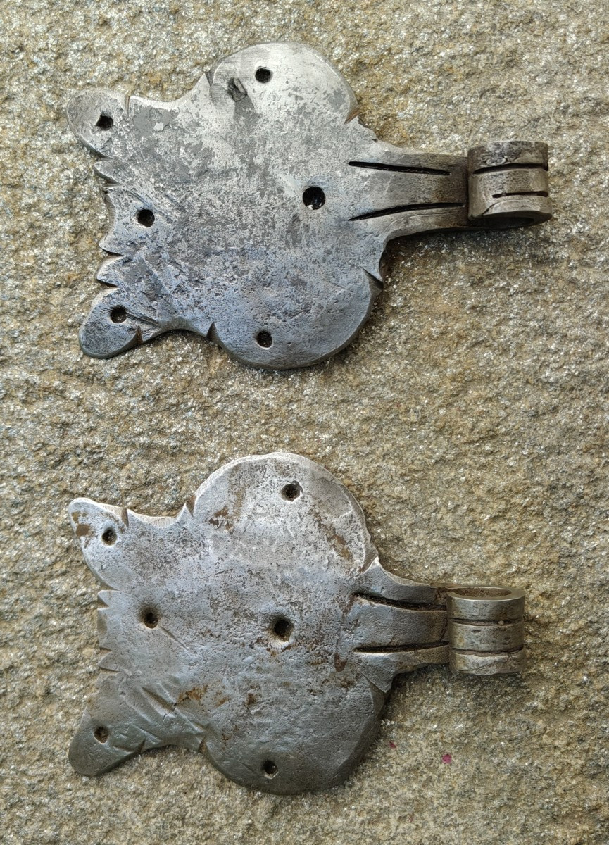 Coppia di cerniere di porta in ferro forgiato inizio XVIII secolo-photo-2