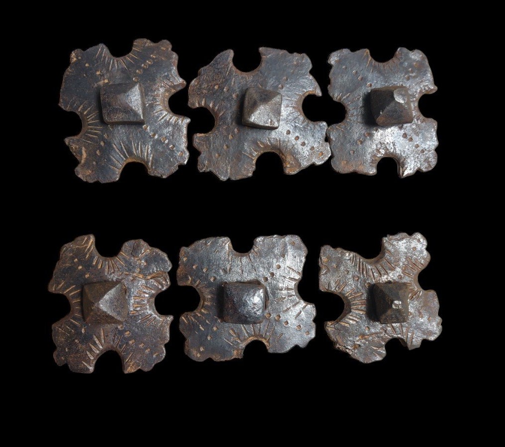 6 chiodi in ferro forgiato ed inciso XVII-XVIII secolo-photo-2