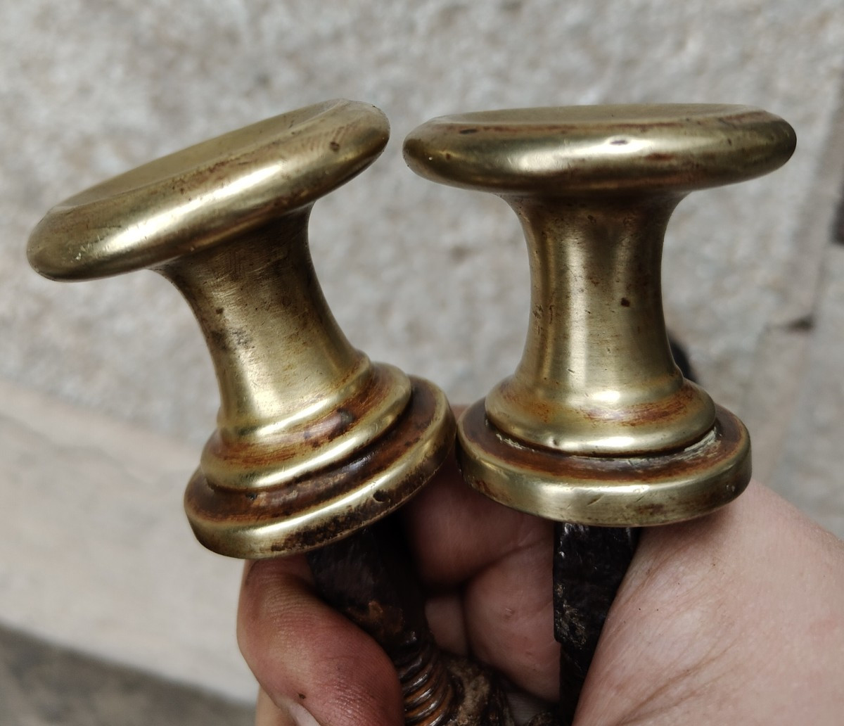 Coppia di pomoli in ottone XIX secolo-photo-1