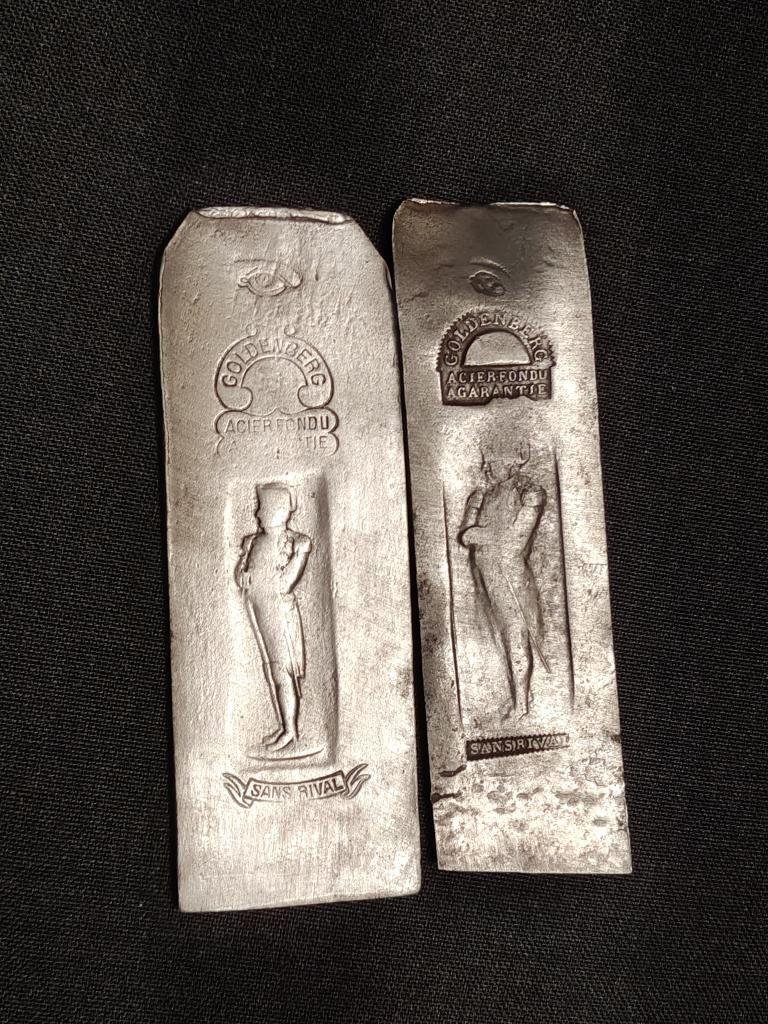Due differenti lame per pialla Goldenber decorate con l'effige di Napoleone XIX secolo