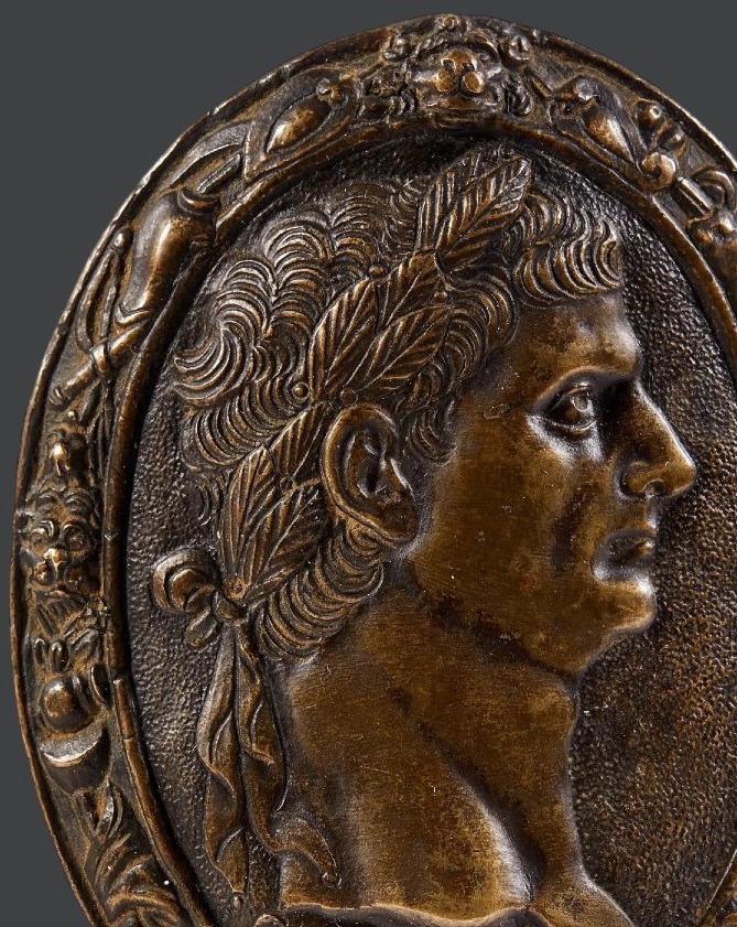 Placchetta in bronzo rappresentante il profilo di Claudio Venezia inizio XVII secolo-photo-4