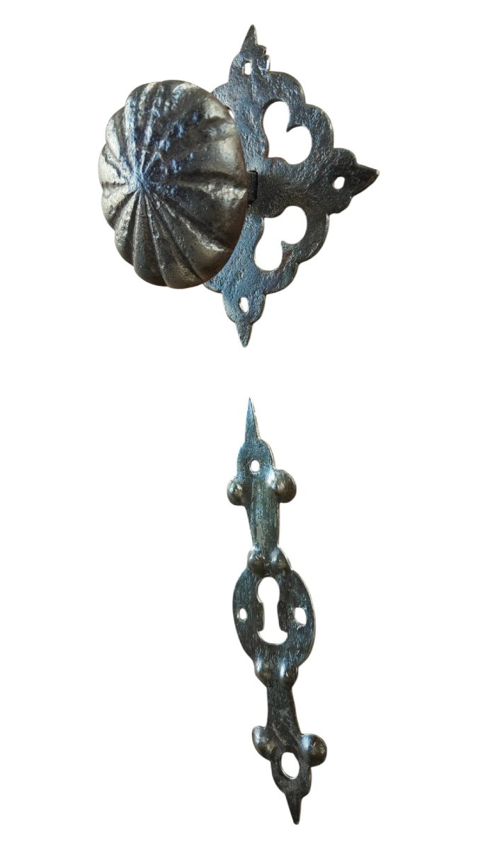 Pomolo e bocchetta per porte o mobili barocchi