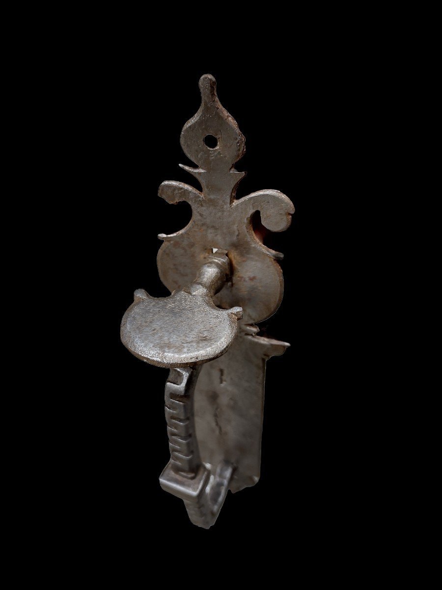 Maniglia con predisposizione per chiavistello in ferro forgiato XVII-XVIII secolo-photo-2