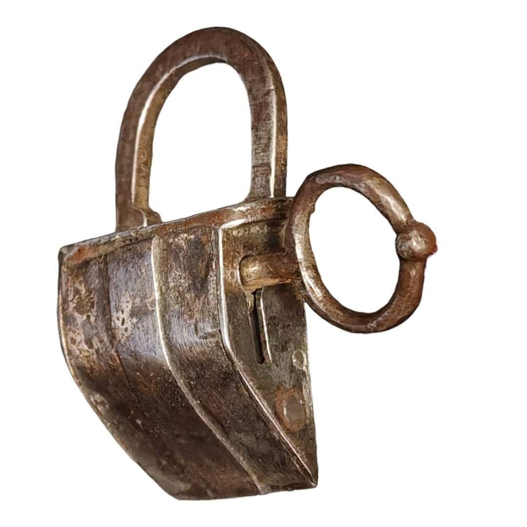 Lucchetto a borsetta tedesco in ferro forgiato XVI-XVII secolo