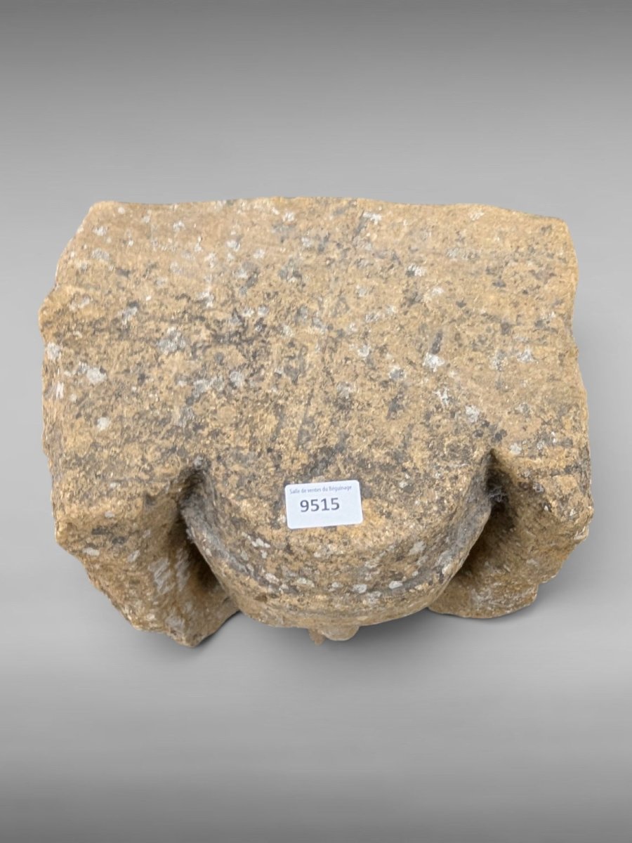 Importante frammento scultoreo in pietra scolpita ad alto rilievo, epoca romanica-photo-1