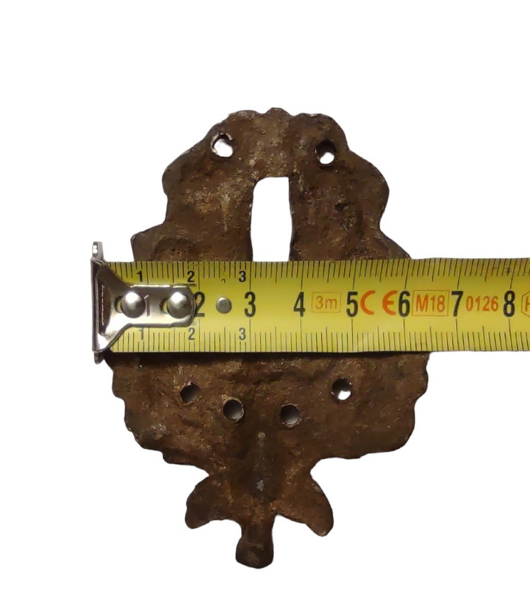 Importante bocchetta in bronzo riccamente scolpita-photo-1