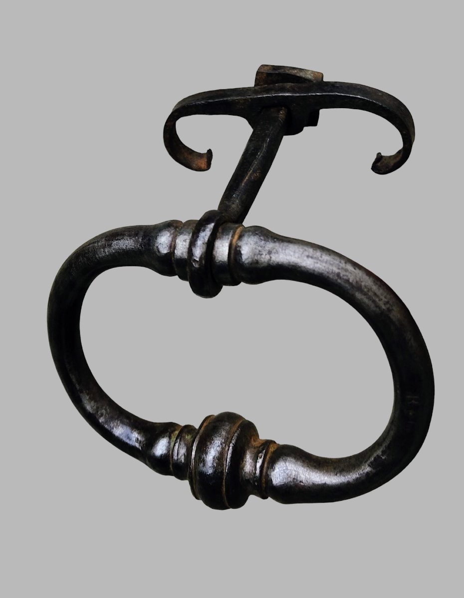 Piccolo battente o maniglia in ferro forgiato XVIII secolo-photo-3