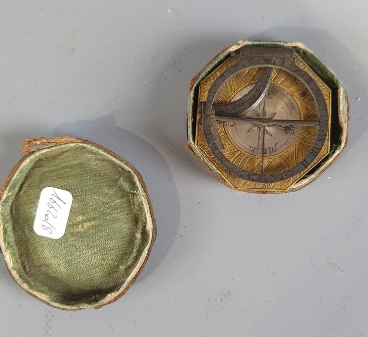 Orologio solare in lattone inciso L. Grassl 1740-80-photo-3