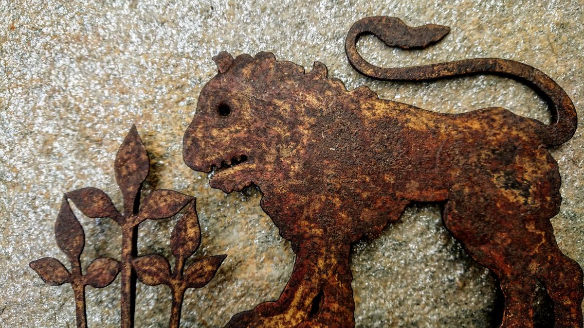 Frise En Fer Forgé Représentant Un Lion