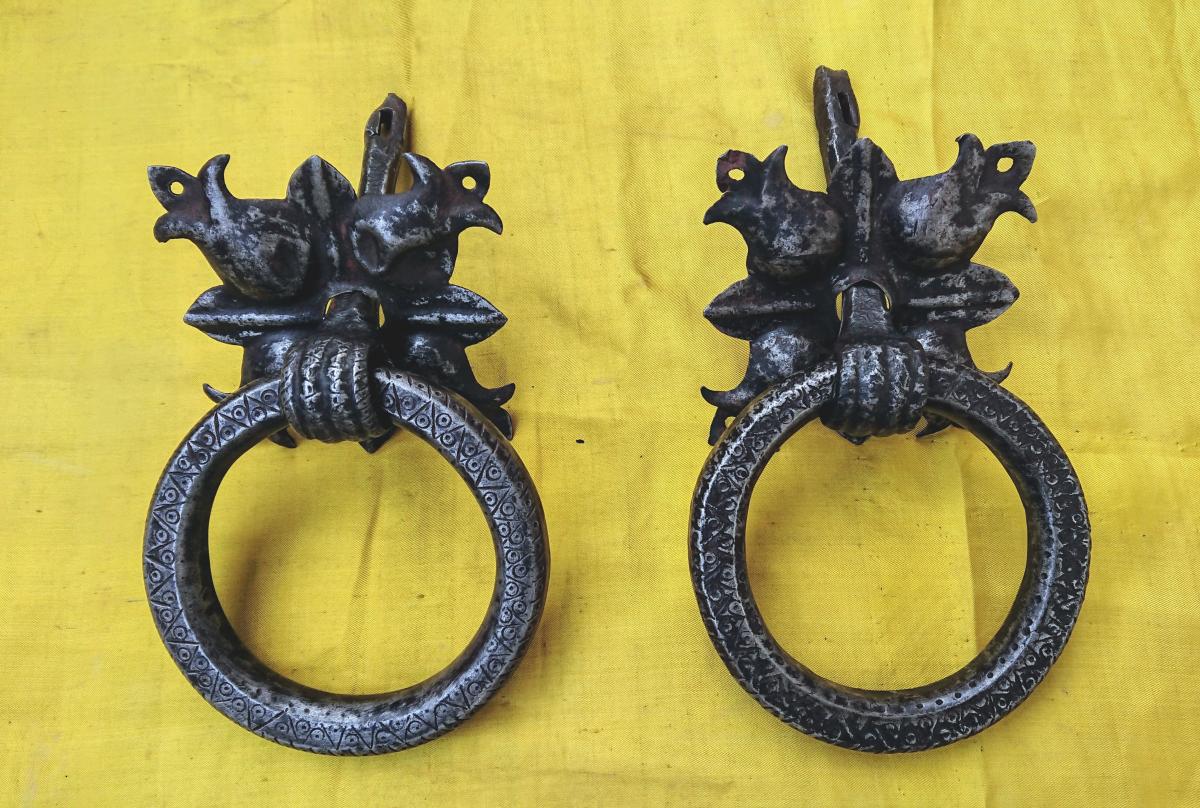 Paire De Heurtoirs En Fer Forgé Florence XVIe Siècle