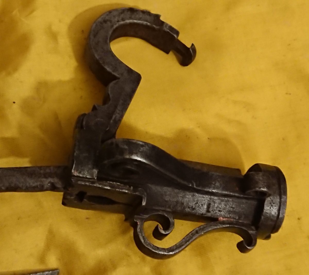 Cadenas Allemand En Fer Forgé XVIe Siècle -photo-1