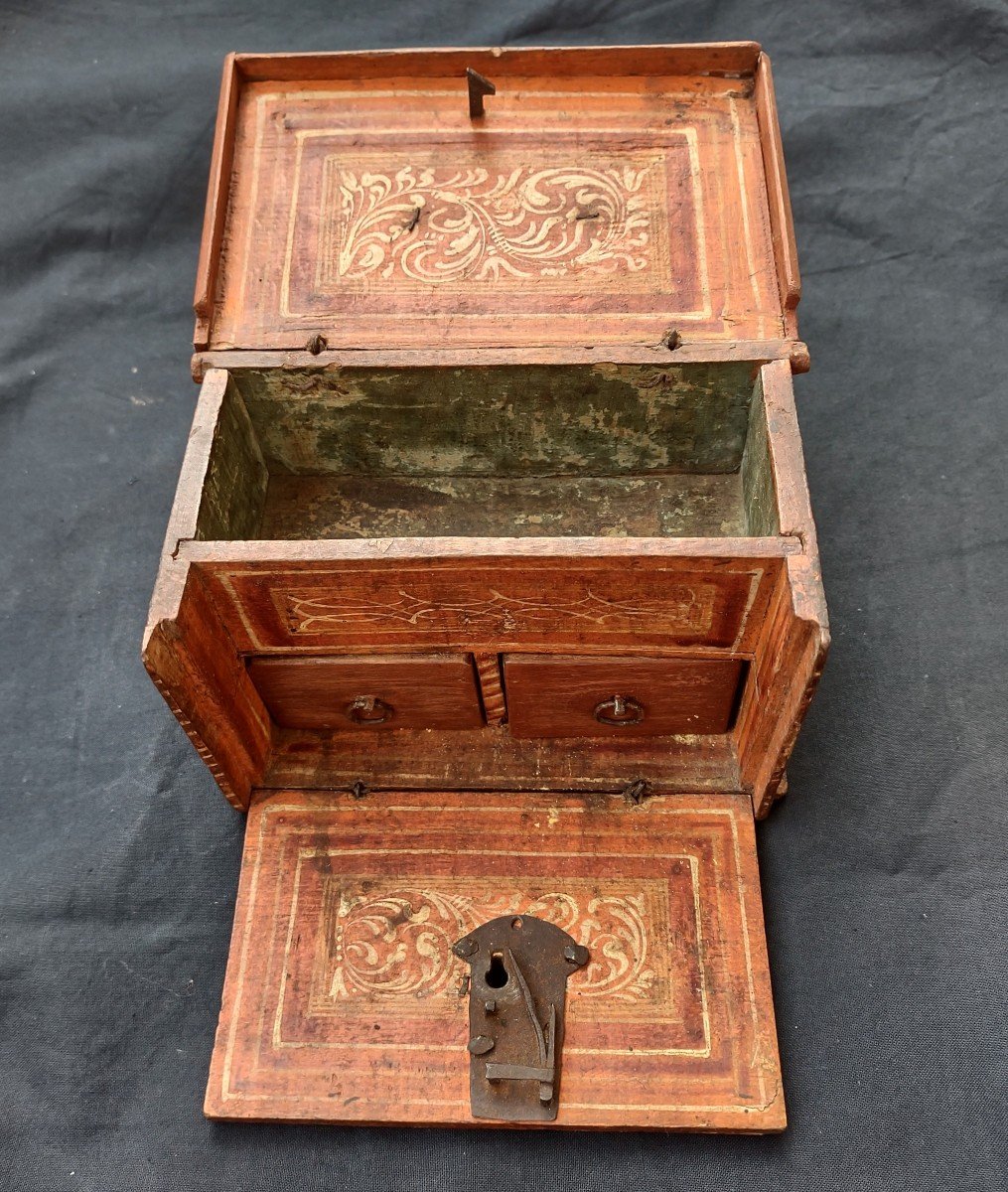 Petit Coffret En Bois Peint XVIe Siècle-photo-3