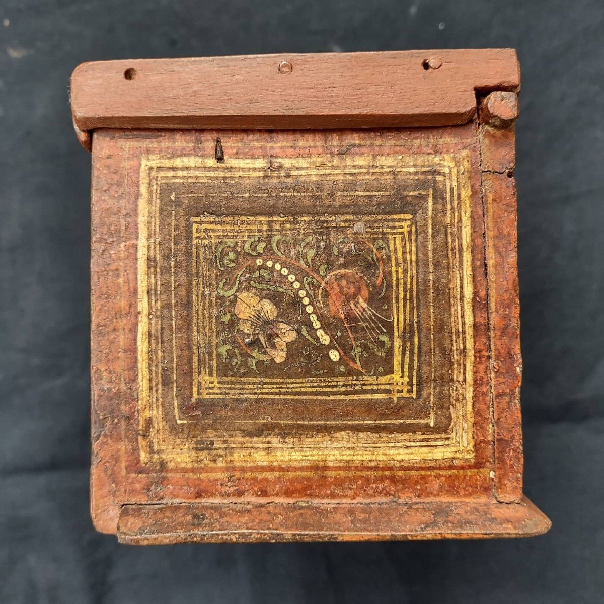 Petit Coffret En Bois Peint XVIe Siècle-photo-2