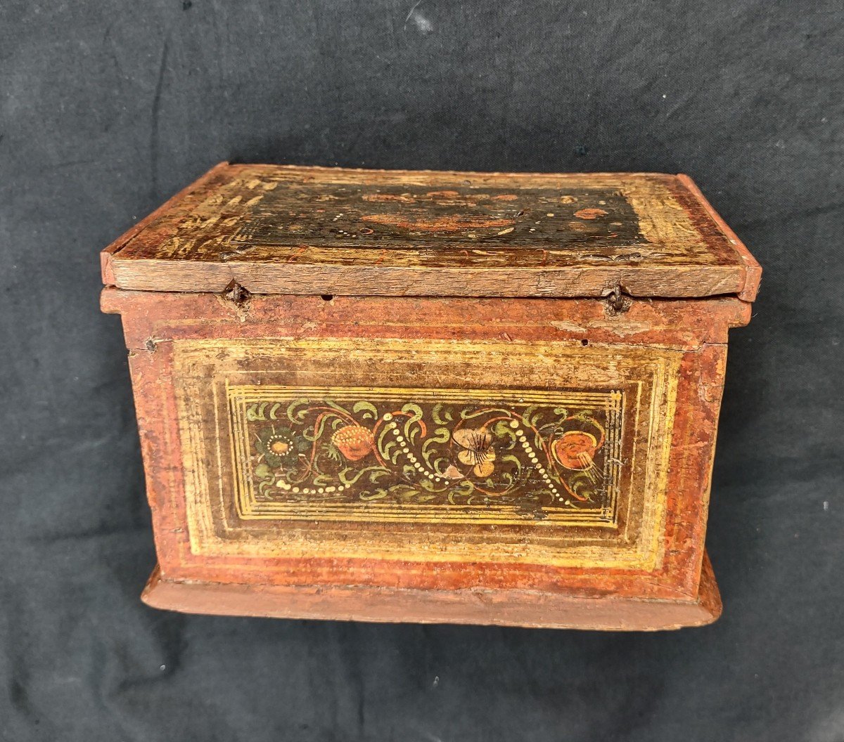 Petit Coffret En Bois Peint XVIe Siècle-photo-7